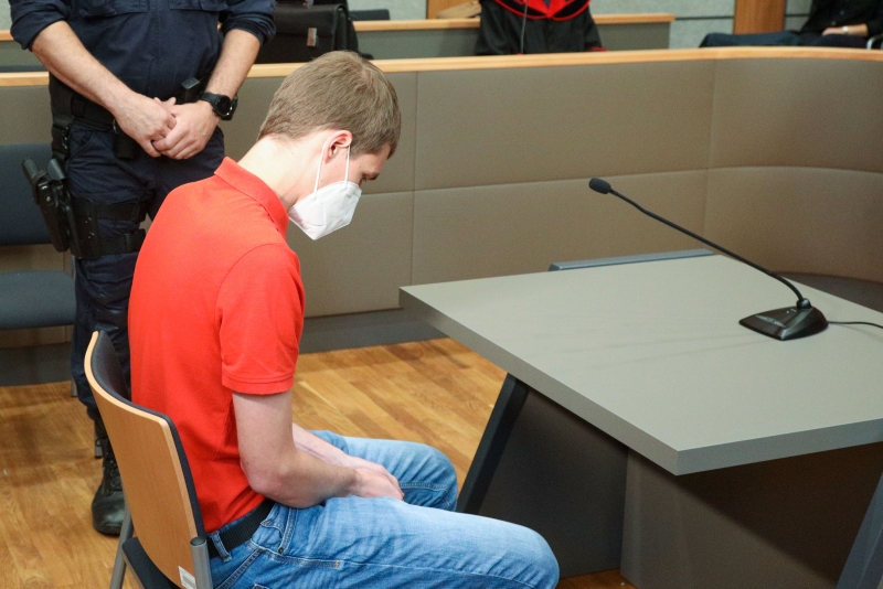 Preview 210727 29-Jaehriger heute wegen Doppelmordes in Laengenfeld vor Gericht - Toetete seine beiden Toechter_10.jpg